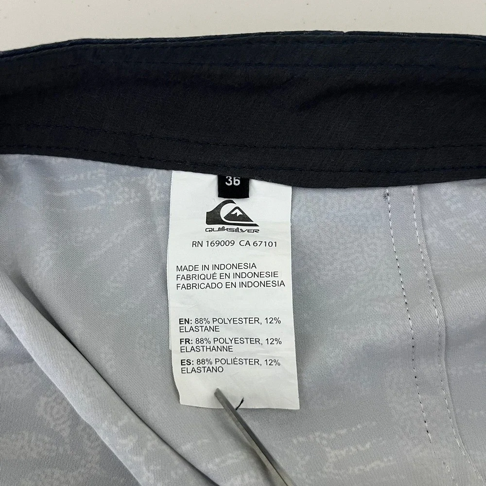 Quiksilver SurfSilk Mens 36 Boardshorts Blue Tribal Leaf Print Hawaii‎